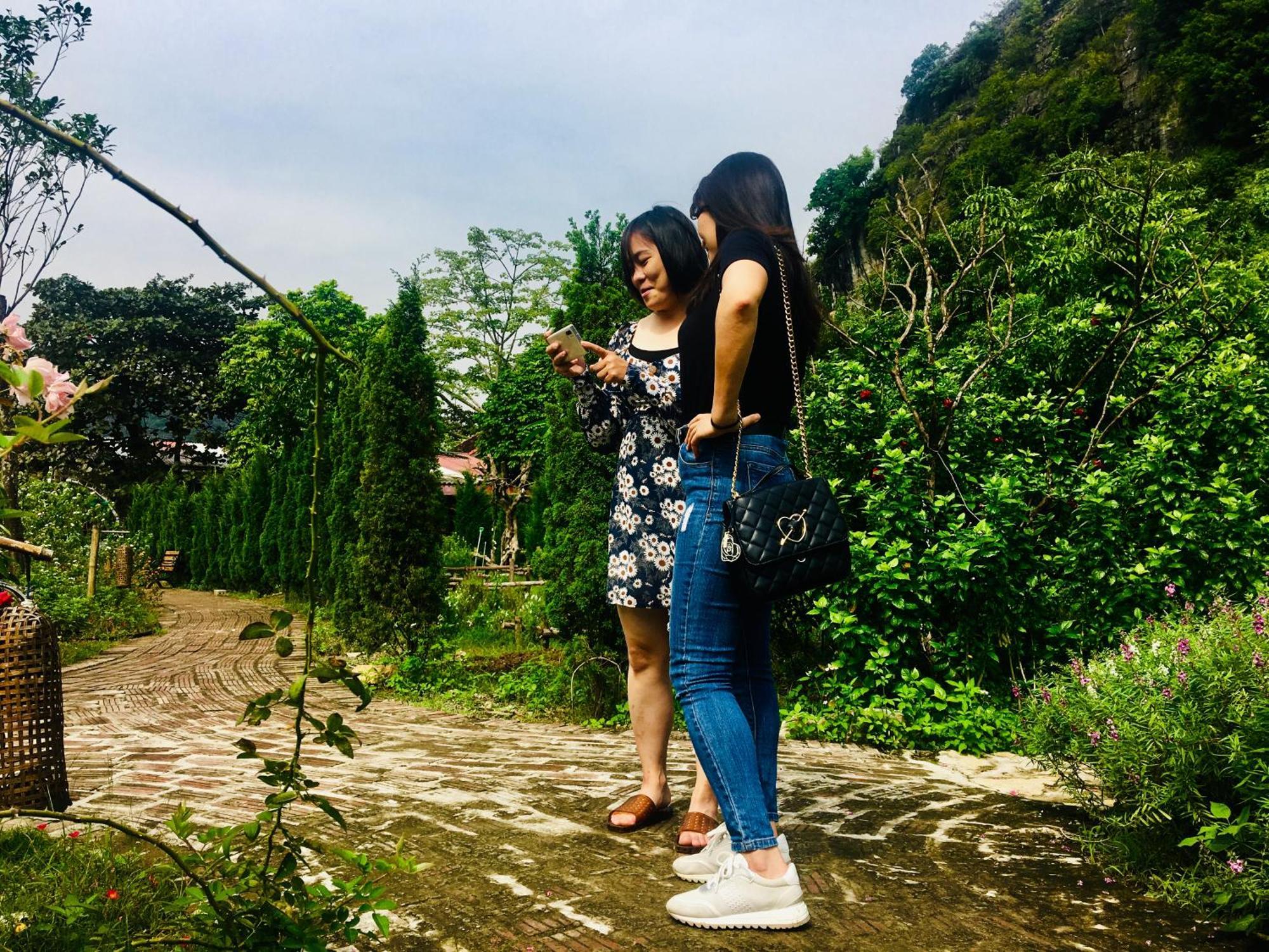 Отель Trang An Secret Garden Ниньбинь Экстерьер фото